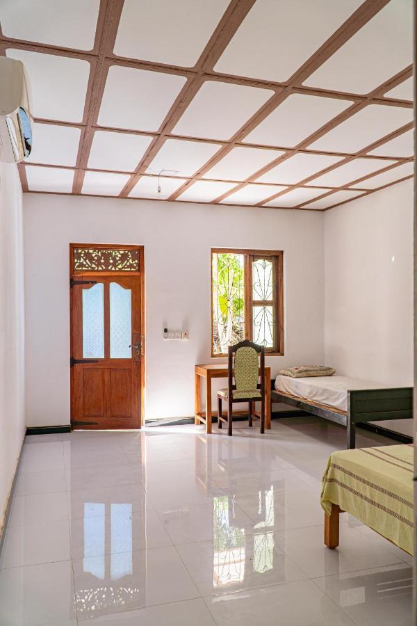 Surf & Yoga Arugam Bay Hotell Exteriör bild