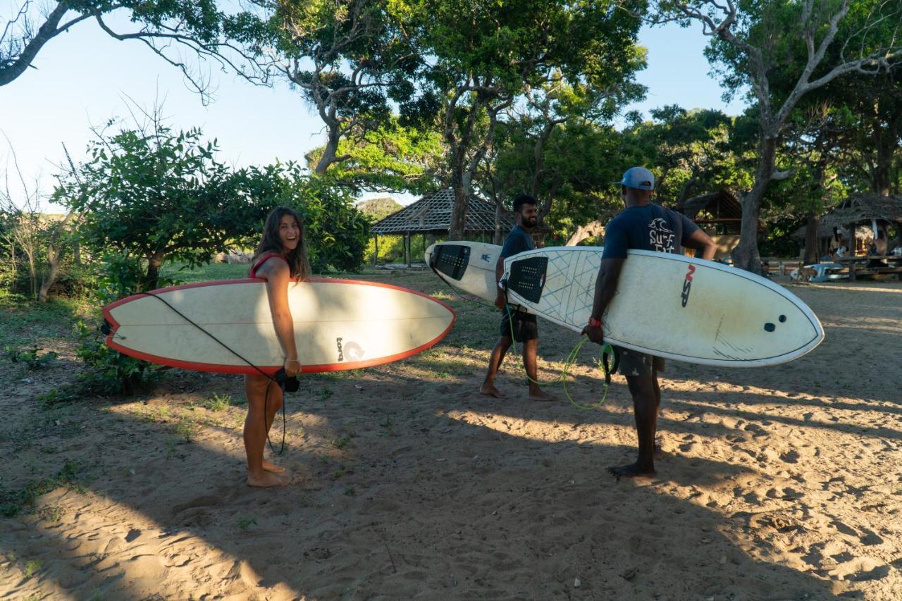Surf & Yoga Arugam Bay Hotell Exteriör bild