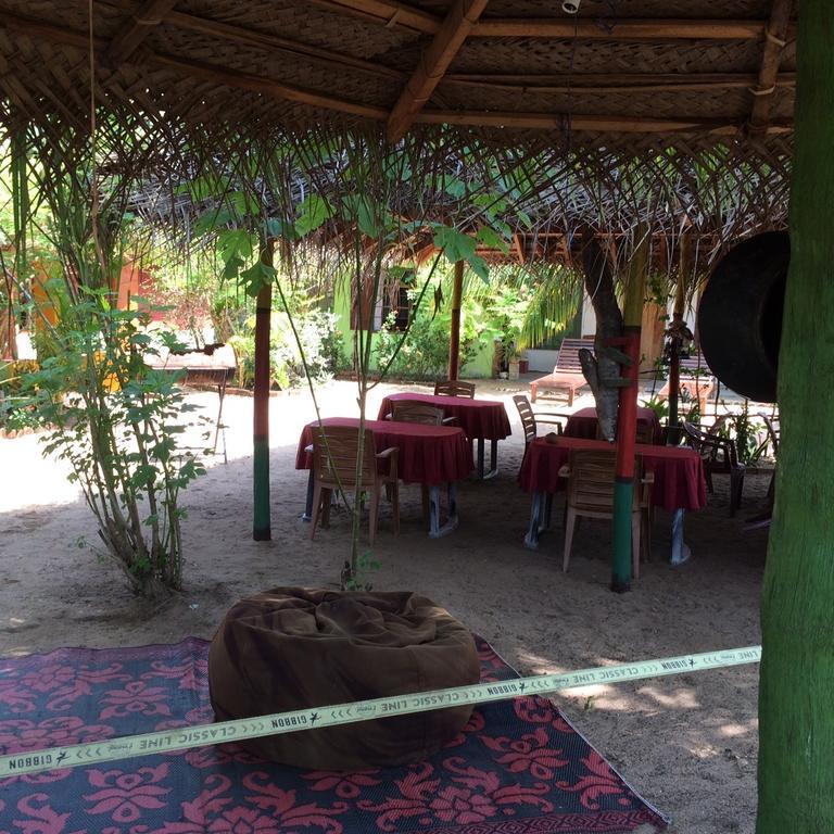 Surf & Yoga Arugam Bay Hotell Exteriör bild