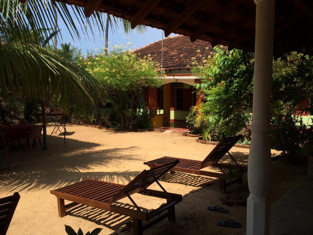 Surf & Yoga Arugam Bay Hotell Exteriör bild
