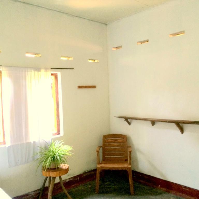 Surf & Yoga Arugam Bay Hotell Rum bild